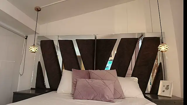 Snapshot of Milkdulce1 chatting on 29, 9, 2025 Milkdulce1 online show from 29, 9, 2025