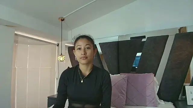 Snapshot of Milkdulce1 chatting on 24, 11, 2025 Milkdulce1 online show from 24, 11, 2025