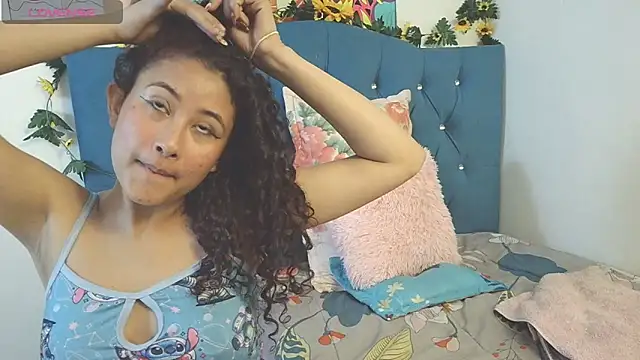 Snapshot of Milkdulce1 chatting on 22, 12, 2025 Milkdulce1 online show from 22, 12, 2025