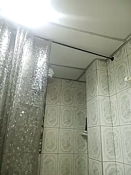 Milkdulce1 online show from 18, 3, 2026