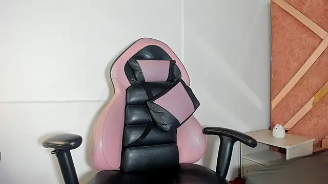 Zaray   online show from 15, 10, 2025