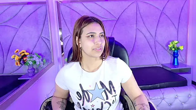 Snapshot of Tammy_Blackk chatting on 15, 10, 2025 Tammy Blackk online show from 15, 10, 2025