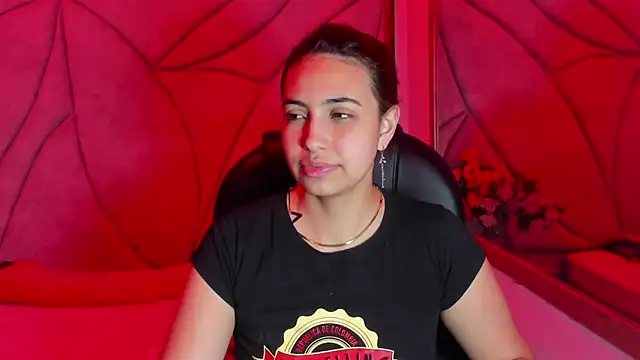 Snapshot of Tammy_Blackk chatting on 29, 10, 2025 Tammy Blackk online show from 29, 10, 2025