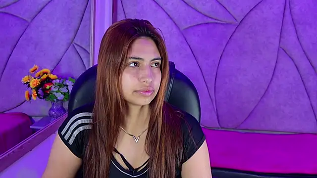 Snapshot of Tammy_Blackk chatting on 19, 10, 2025 Tammy Blackk online show from 19, 10, 2025