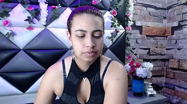 Snapshot of Tammy_Blackk chatting on 5, 3, 2025 Tammy Blackk online show from 5, 3, 2025