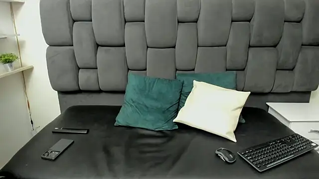 Yef Thin online show from 22, 2, 2025