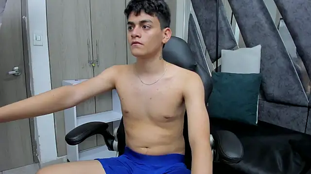 Snapshot of Yef_Thin chatting on 4, 2, 2026 Yef Thin online show from 4, 2, 2026