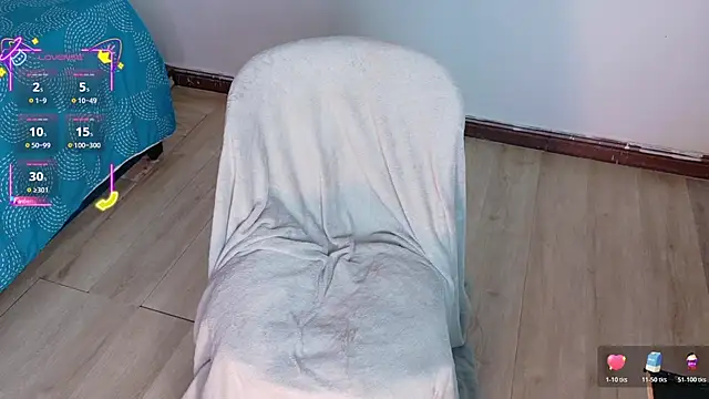 ahvi ebony online show from 16, 11, 2025