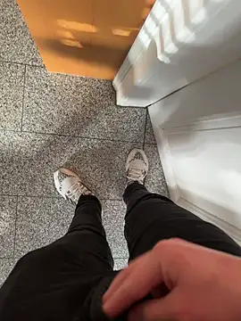 kareem0010 online show from 19, 2, 2025