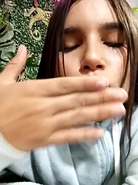 Pink Jazmin online show from 20, 12, 2024