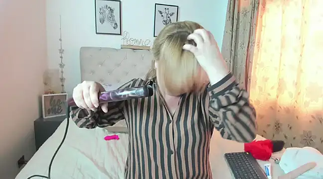 Snapshot of MonyCassius chatting on 17, 3, 2025 MonyCassius online show from 17, 3, 2025