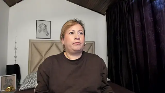 Snapshot of MonyCassius chatting on 15, 11, 2025 MonyCassius online show from 15, 11, 2025