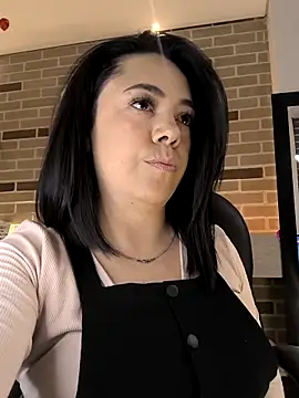 Bella fournier online show from 26, 11, 2025