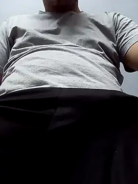 Snapshot of mahhh2024 chatting on 17, 12, 2025 mahhh2024 online show from 17, 12, 2025