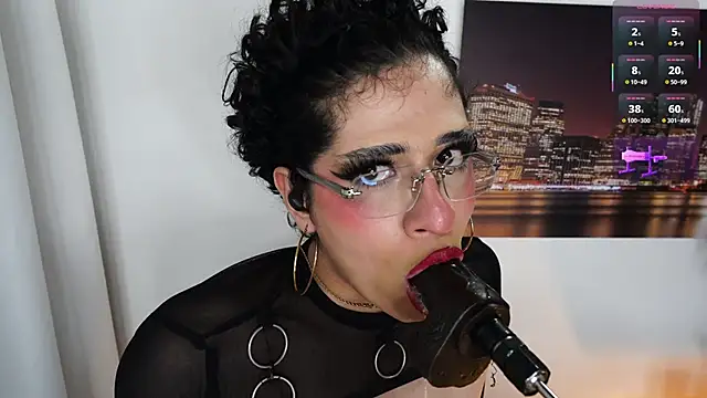 Raven Whisper online show from 12, 5, 2026