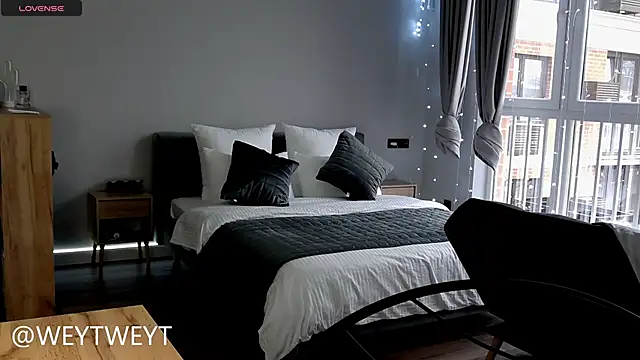 Dasha M online show from 4, 12, 2025