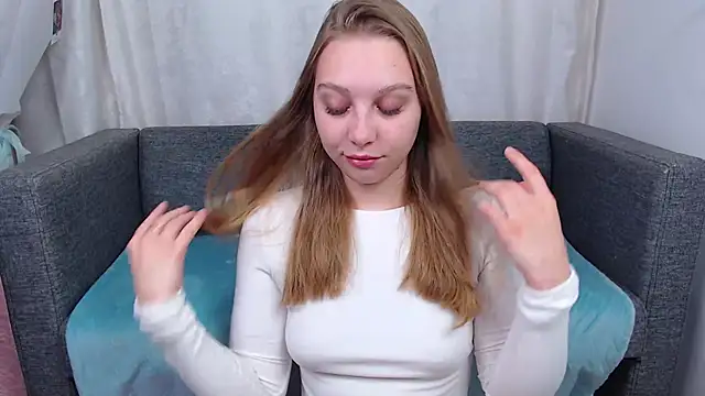 bellaa love  online show from 4, 11, 2025