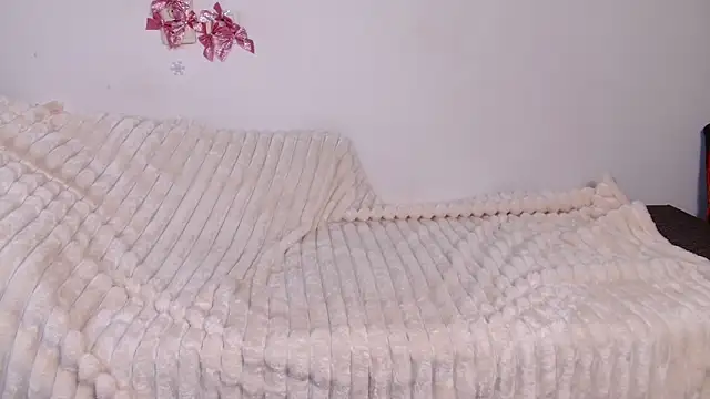 bellaa love  online show from 3, 3, 2026