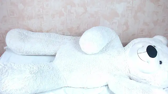 bellaa love  online show from 5, 3, 2025