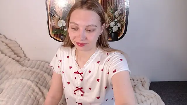 bellaa love  online show from 15, 5, 2026