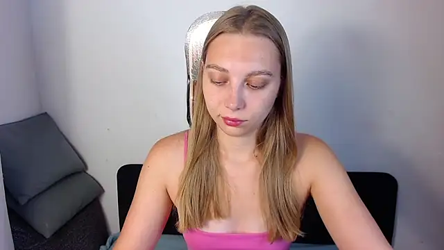 Snapshot of bellaa_love_ chatting on 16, 7, 2026 bellaa love online show from 16, 7, 2026