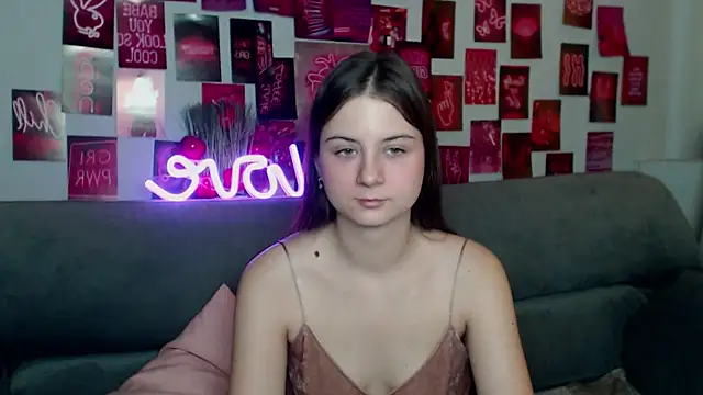 Snapshot of MilanaRoza chatting on 15, 11, 2025 MilanaRoza online show from 15, 11, 2025