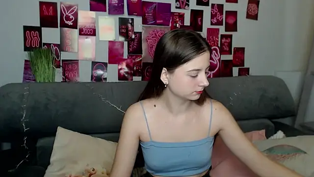 Snapshot of MilanaRoza chatting on 12, 10, 2025 MilanaRoza online show from 12, 10, 2025