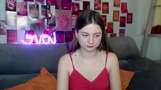 Snapshot of MilanaRoza chatting on 30, 11, 2025 MilanaRoza online show from 30, 11, 2025