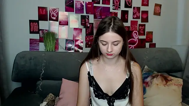 Snapshot of MilanaRoza chatting on 21, 9, 2025 MilanaRoza online show from 21, 9, 2025