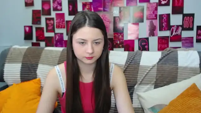 Snapshot of MilanaRoza chatting on 8, 3, 2025 MilanaRoza online show from 8, 3, 2025