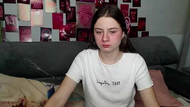 Snapshot of MilanaRoza chatting on 25, 10, 2025 MilanaRoza online show from 25, 10, 2025