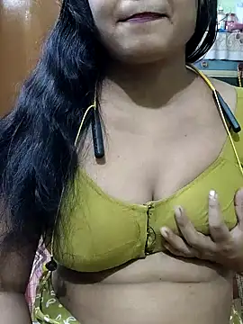 Snapshot of yoursweety09 chatting on 12, 6, 2026 yoursweety09 online show from 12, 6, 2026