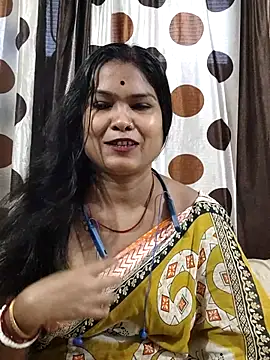 yoursweety09 online show from 4, 4, 2026