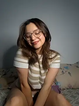 AngelMoore  online show from 25, 2, 2025