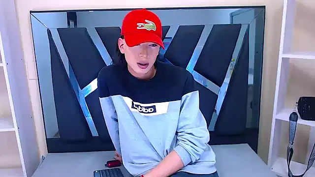 Eban Dustan online show from 4, 3, 2025