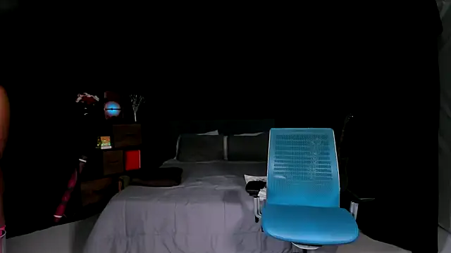 NinaRiveraXO online show from 12, 9, 2025