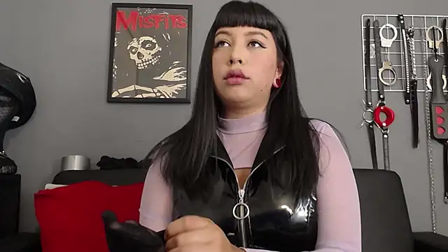 Carla Phoenix online show from 3, 4, 2026