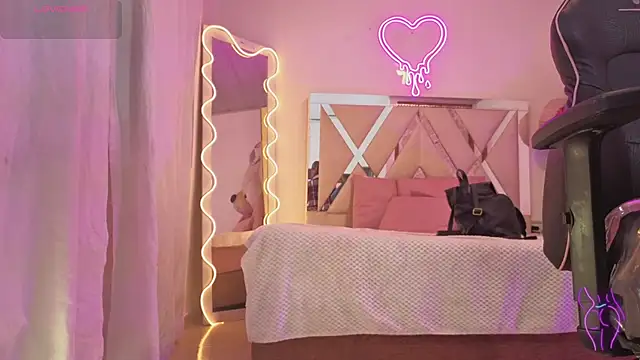 Laylafoxy tay online show from 15, 11, 2025