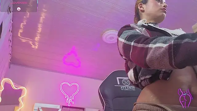 Laylafoxy tay online show from 17, 11, 2025