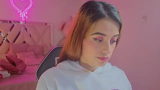 Laylafoxy tay online show from 5, 11, 2025