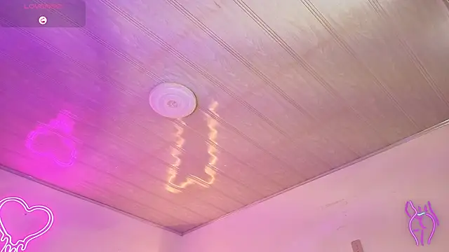 Laylafoxy tay online show from 3, 10, 2025