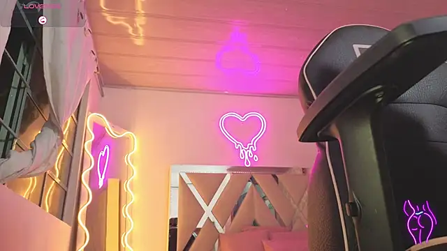 Laylafoxy tay online show from 24, 10, 2025