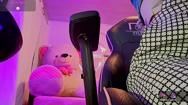 Laylafoxy tay online show from 23, 9, 2025