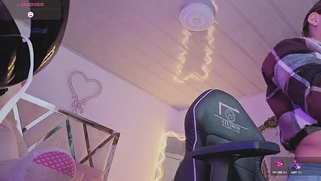 Laylafoxy tay online show from 25, 9, 2025