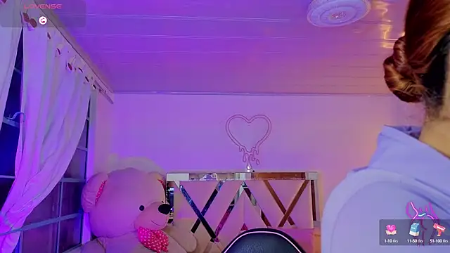 Laylafoxy tay online show from 22, 9, 2025