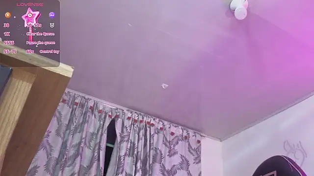 Laylafoxy tay online show from 12, 2, 2026