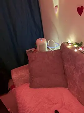 Im Valen Cute online show from 8, 3, 2025