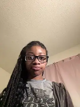 prettybrownhunybun online show from 13, 1, 2025