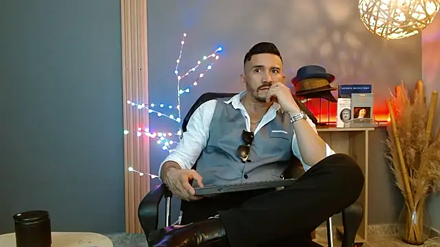 Reiko 85  online show from 7, 3, 2026