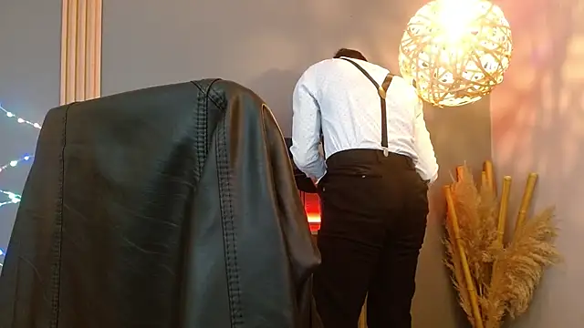 Reiko 85  online show from 25, 2, 2026